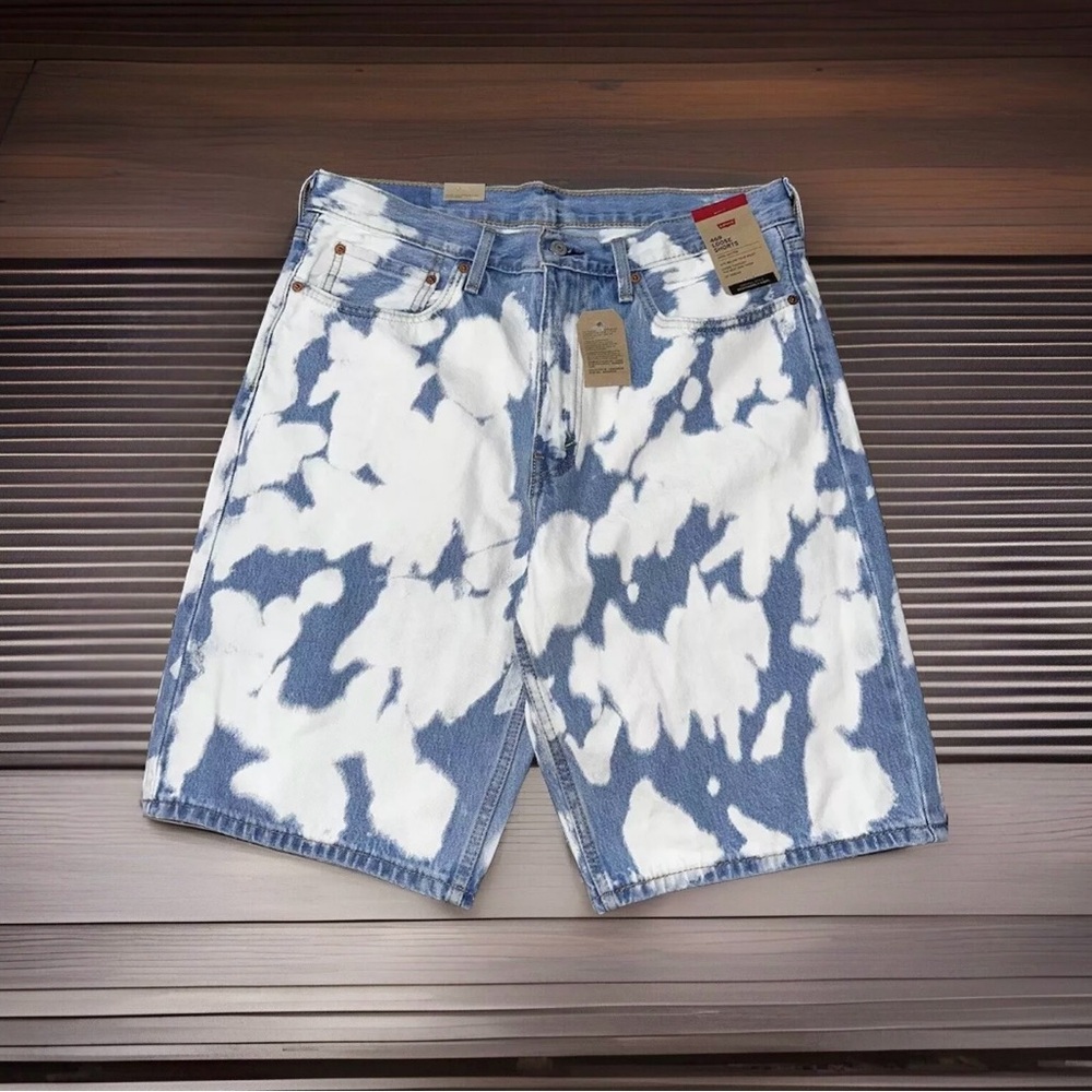 Levi’s 469 loose fit shorts size 34